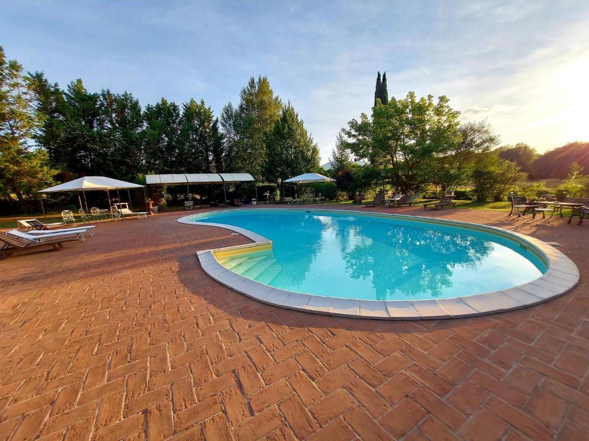 Country Hotel Poggiomanente Umbertide Luaran gambar