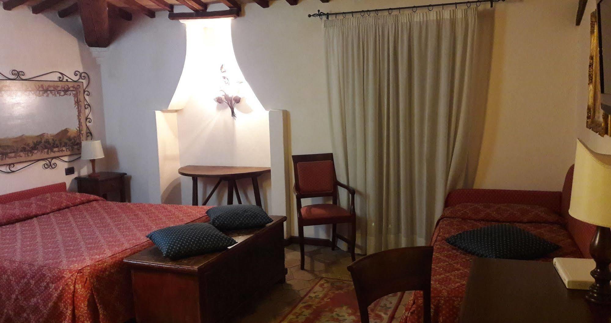 Country Hotel Poggiomanente Umbertide Luaran gambar