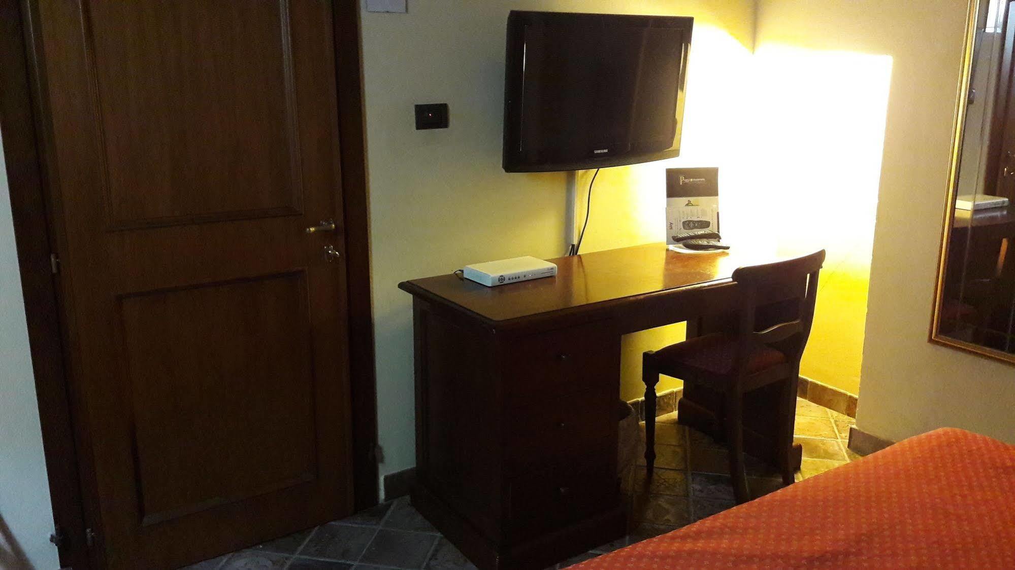 Country Hotel Poggiomanente Umbertide Luaran gambar