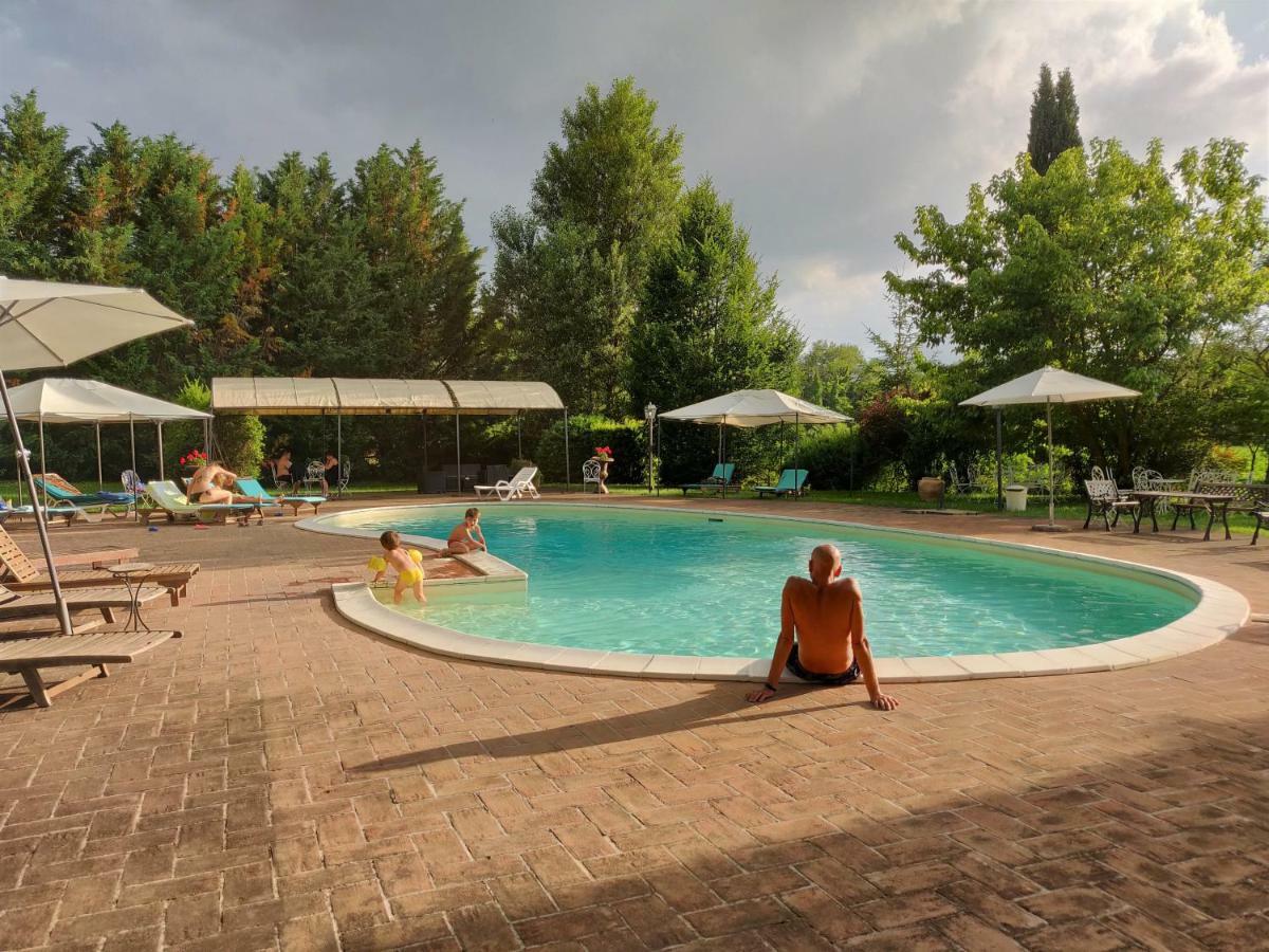 Country Hotel Poggiomanente Umbertide Luaran gambar